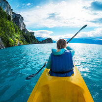 Kayaking the New Zealand coastline in Abel Tasman National Park, South Island Discover the beauty of New Zealand while you work and travel on a working holiday for Canadians